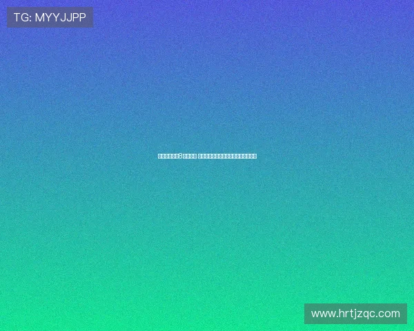 美航母遭撞后8个月未修 海军基地用巨幅海报遮挡破洞引发关注